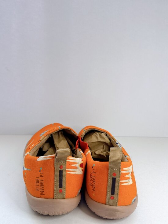 Men’s Size 10 UIN Casa Mila La Pedrera Barcelona Art Slip-On Shoes Orange Canvas main image 5